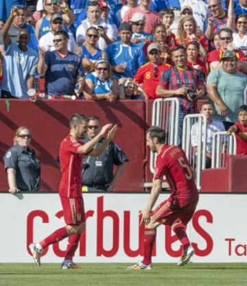 Celebración del primer gol de España.