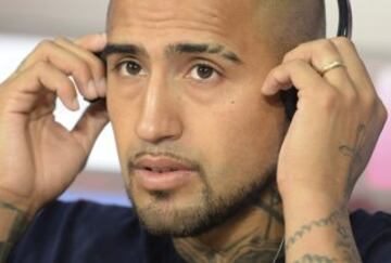 Arturo Vidal en la conferencia de prensa donde fue presentado en Bayern Munich.