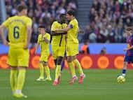El jugador del Villarreal, Pape Gueye, celebra el 2-1 al Barcelona.