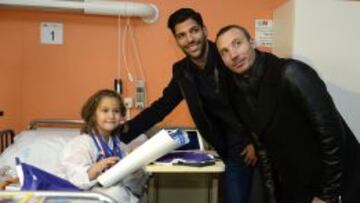 Visita del Getafe al Hospital Universitario