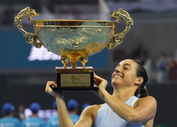 8. Caroline Garcia con 4.385 puntos.  