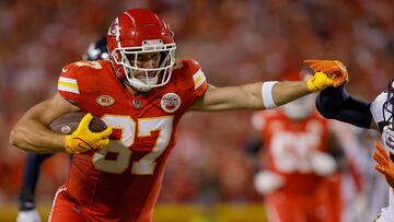 NFL Week 6 concluded with Kansas City Chiefs Travis Kelce and Miami Dolphins duo Raheem Mostert and Tyreek Hill leading the stats.