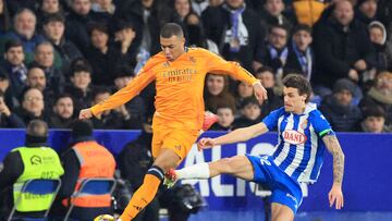 Soccer Football - LaLiga - Espanyol v Real Madrid - RCDE Stadium, Cornella de Llobregat, Spain - February 1, 2025 Real Madrid's Kylian Mbappe is fouled by Espanyol's Carlos Romero REUTERS/Nacho Doce