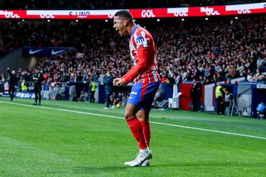 El jugador del Atlético de Madrid, Samu Lino, celebra el 1-0 al Mallorca. 