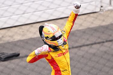 Álex Palou hace historia tras conquistar una de las carreras más importantes del automovilismo, las 500 Millas de Indianápolis.