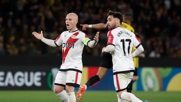 Soccer Football - UEFA Conference League - Quarter Final - Second Leg - AEK Athens v Rayo Vallecano - OPAP Arena, Athens, Greece - April 16, 2026 Rayo Vallecano's Isi Palazon reacts REUTERS/Louiza Vradi
