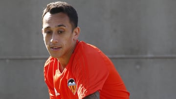 Valencia y Eibar acuerdan la cesi¨®n de Orellana en invierno