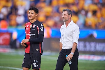   (L-R), Angel Marquez and Diego Cocca head coach of Atlas during the game Tigres UANL vs Atlas, corresponding to the second leg match of Semifinals, Torneo Clausura Grita Mexico C22 of the Liga BBVA MX, at Universitario Stadium, on May 21, 2022.

<br><br>

(I-D), Angel Marquez y Diego Cocca Director Tecnico de Atlas durante el partido Tigres UANL vs Atlas, correspondiente al partido de vuelta de Semifinales de Final del Torneo Clausura Grita Mexico C22 de la Liga BBVA MX, en el Estadio Universitario, el 21 de Mayo de 2022.