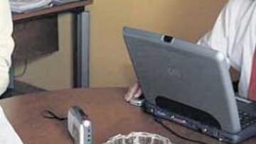 <b>TAMPOCO LA RFEC. </b>Jesús Manzano declaró en la Federación Española ante Eugenio Bermúdez (en la foto) y un notario en abril de 2004.