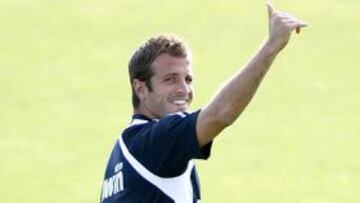 <strong>FELIZ.</strong> Van der Vaart, muy feliz por seguir siendo jugador del Real Madrid.