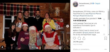 La familia de Fernando Sanz posa con Papá Noel. 