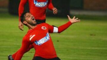 Bedoya, pol&eacute;mico dentro y fuera de la cancha.