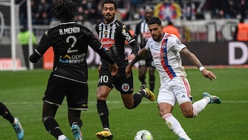 Teté da el triunfo al Lyon en su debut