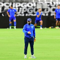 Hugo Pérez libera a tres jugadores para el partido de El Salvador vs Panamá