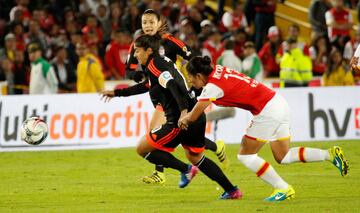 Partidazo en El Campín entre Santa Fe y América de Cali, por las semifinales del fútbol femenino.