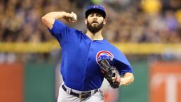 Jake Arrieta logr&oacute; once strikeouts en su partido completo contra los Pirates de Pittsburgh.