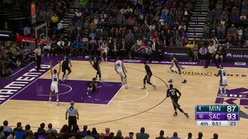 Así fue como se lesionó el codo Ricky Rubio ante los Kings