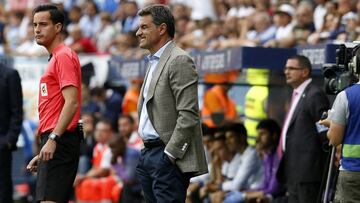 El Camp Nou miró a La Rosaleda: “Míchel, Míchel, maric...”