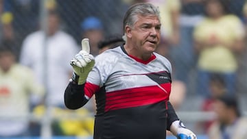 Zelada a Chicharito: “No tuvo los pantalones para reconocer”
