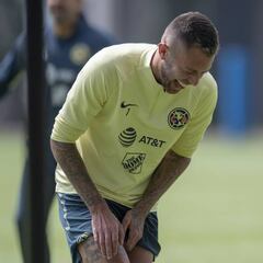 Jérémy Ménez disfruta la vida y el fútbol en París