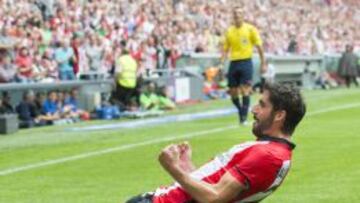 Raúl García festeja el gol al Getafe en su estreno como león, en San Mamés.