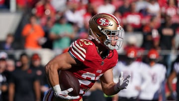 SANTA CLARA, CALIFORNIA - OCTOBER 29: Christian McCaffrey #23 of the San Francisco 49ers runs with the ball during the third quarter of the game against the Cincinnati Bengals at Levi's Stadium on October 29, 2023 in Santa Clara, California.   Loren Elliott/Getty Images/AFP (Photo by Loren Elliott / GETTY IMAGES NORTH AMERICA / Getty Images via AFP)