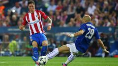 Fernando Torres y Benalouane durante el Atl&eacute;tico vs Leicester