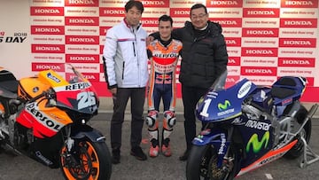 Pedrosa recibi&oacute; sus motos.