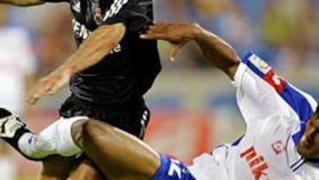 <B>ÚLTIMO PARTIDO.</B> Figo pudo disputar en Zaragoza su último encuentro como jugador del Real Madrid.