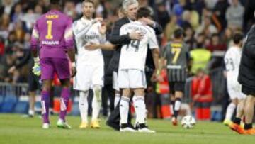 Chicharito, ante el Málaga.