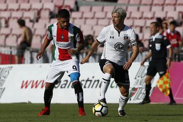 Futbol, Palestino vs Colo Colo Tercera fecha, campeonato nacional 2018 El jugador de Colo Colo Jaime Valdes, derecha, disputa el balon con MatÃ­as Campos LÃ³pez de Palestino durante el partido de primera division en el estadio Nacional de Santiago, Chile. 17/02/2018 Christian Iglesias/Photosport