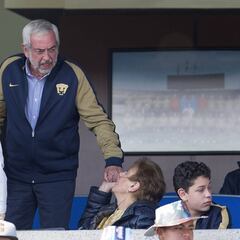 Enrique Graue autorizó el "Fuera Narcos" en el Pumas vs. Chivas