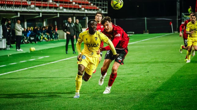 El Cádiz vuelve a sonreír y hunde un poco más al Mirandés