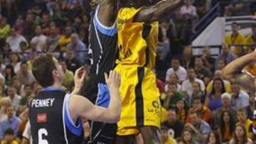 El veterano Sitapha Savané, cuarto fichaje del Joventut