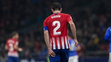 Godín se lesionó contra el Athletic.