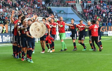 Baile, gritos y alegría: Así celebró el Bayern Múnich