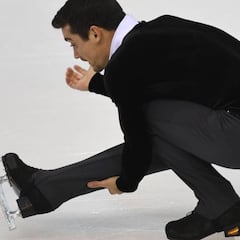 Javi Fernández domina el programa corto en Grenoble