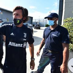 Pirlo: "El ciclo de Higuaín se acabó; Dybala no se vende"