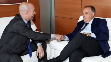 Luis Rubiales, junto a Javier Tebas.