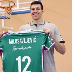 Milosavljevic: “Quiero ganar un título con el Unicaja”
