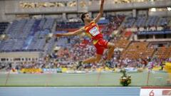 Cáceres salta ocho metros y se clasifica en la tercera plaza