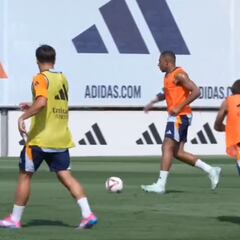 Mbappé and Vinicius set Real Madrid training ablaze with astonishing goals!
