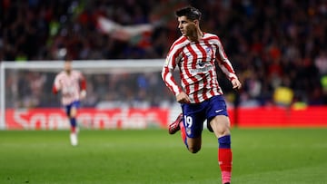 Morata, ante el Valencia.