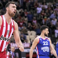 El agente de Milutinov: "Tuvo buenas ofertas del Barça y CSKA"