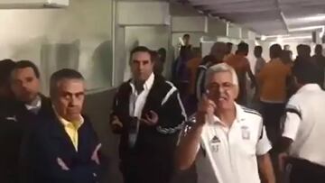 En el video aparece 'El Tuca' quien se encuentra molesto con las autoridades. También aparece Guido Pizarro, quien parece soltar un golpe en el túnel.