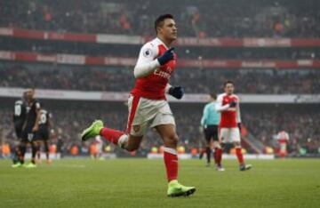 Britain Soccer Football - Arsenal v Hull City - Premier League - Emirates Stadium - 11/2/17 Arsenal's Alexis Sanchez celebrates scoring their second goal Action Images via Reuters / John Sibley Livepic EDITORIAL USE ONLY. No use with unauthorized audio, video, data, fixture lists, club/league logos or "live" services. Online in-match use limited to 45 images, no video emulation. No use in betting, games or single club/league/player publications.  Please contact your account representative for further details.