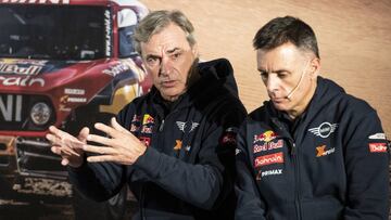 Carlos Sainz y Lucas Cruz en la presentaci&oacute;n de Mini en Madrid. 