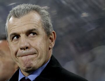 Javier Aguirre, técnico de la selección mexicana, abandonaba su cargo como seleccionador azteca tras caer eliminados ante Argentina: “Creo que tengo que dejar el cargo, es lo más honesto que puedo hacer. Les deseo mucha suerte para el proceso rumbo al Mundial de Brasil”, explicaba en un escueto comunicado.