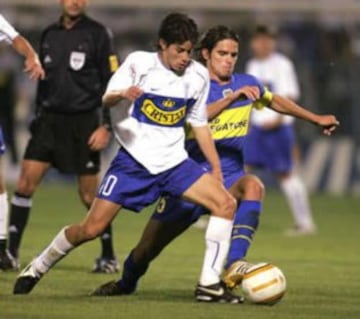 Darío Conca quedó en la historia de Universidad Católica como uno de los mejores '10' que ha estado en la tienda cruzada. Posterior a su paso en la precordillera, fichó en Rosario Central. Estuvo hasta el 2007 en el conjunto 'canalla' antes de partir al fútbol chino. Actualmente defiende al Shanghái Donghai.