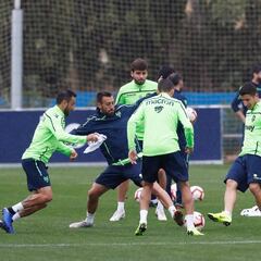 Paco López esconde sus cartas de cara a la visita al Bernabéu